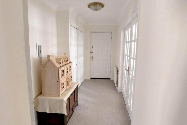 2 bed Flat for sale Image 9