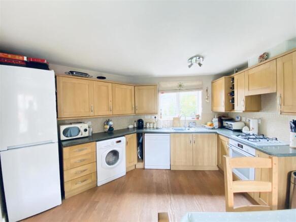 Spacious Open Plan Kitchen Diner