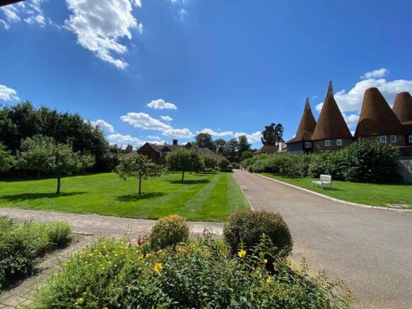 Estate gardens 