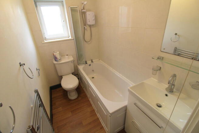 2 bed Terraced to rent Image 7