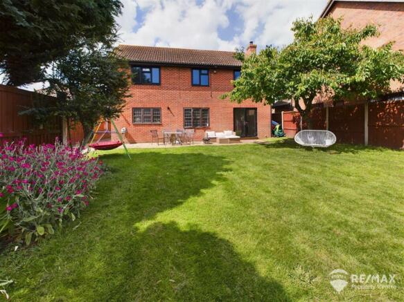 Rear Garden (3).jpg