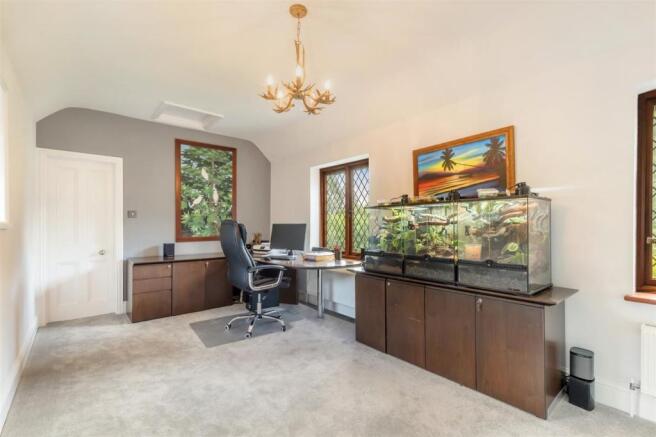 Bedroom 4/ Office