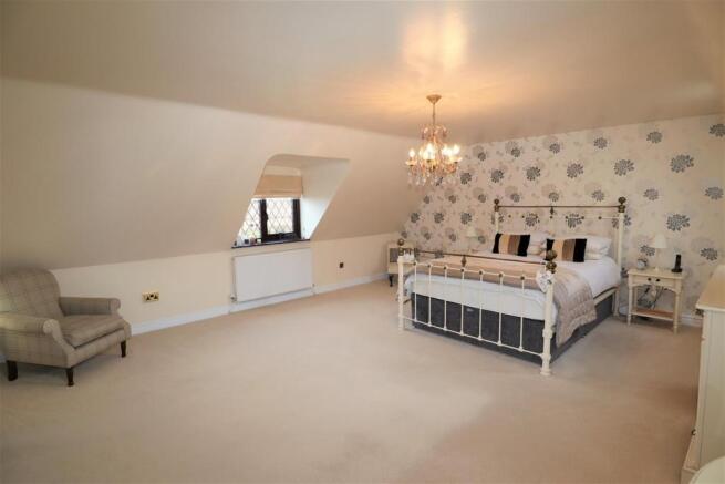 Ensuite to Bedroom One