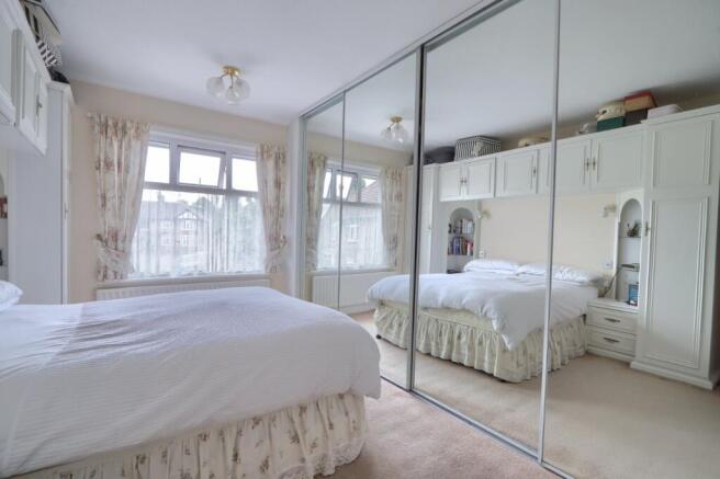 4 bed Semi-Detached for sale Image 12
