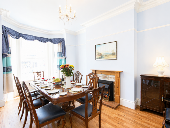 5 bed Terraced for sale Image 5