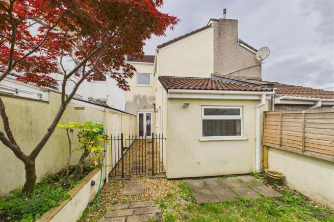 62 Charlton Road, Kingswood, Bristol BS15 1HB | Fr