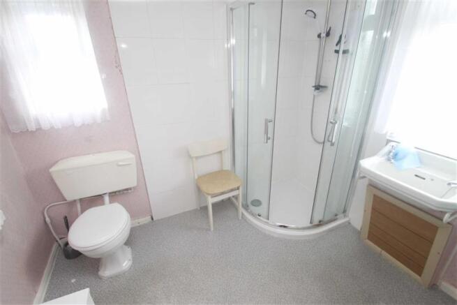 SHOWER ROOM