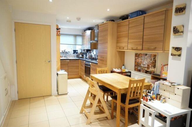 Kitchen/Lounge...