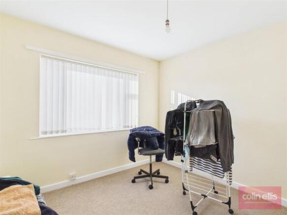 2 bed Detached Bungalow for sale Image 8