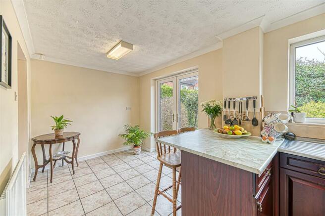 Kitchen/Breakfast Room