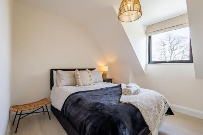 Bedrooms & Bathrooms