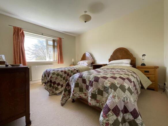 2 bed Flat for sale Image 10