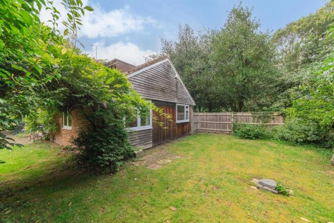 Little Tangley-Salt-Box-Road-Guildford-bungalow-IM