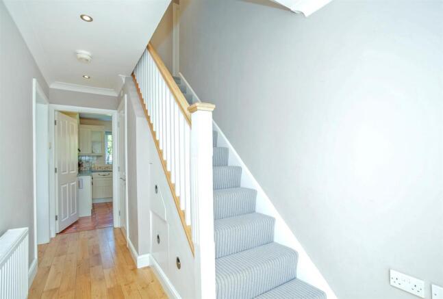 Hallway 1.jpg