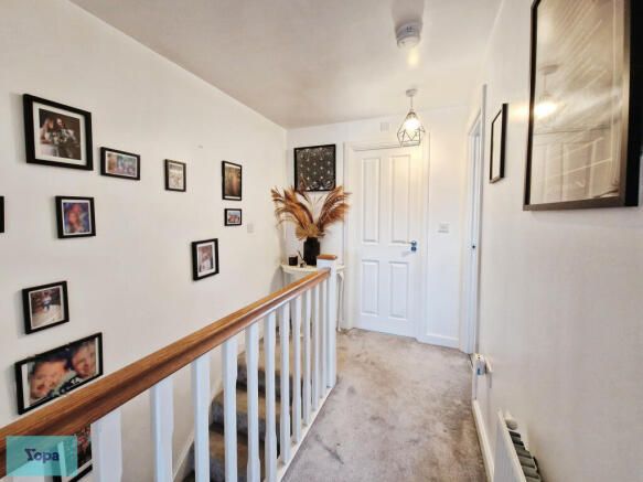 3 bed Semi-Detached for sale Image 11