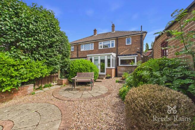 3 bed Semi-Detached for sale Image 6