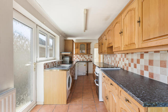 3 bed Bungalow for sale Image 4