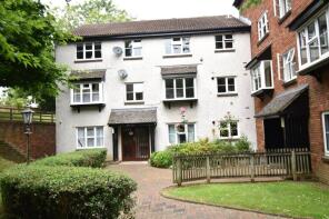 18, Portland Court, Plymouth PL1 4PU