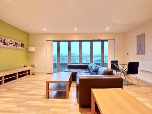 1 bed Apartment to rent Image 4