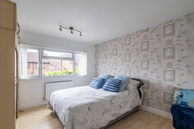 3 bed Semi-Detached for sale Image 8