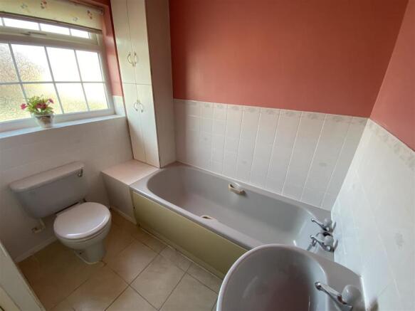 bathroom.jpeg