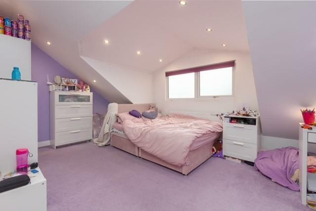bedroom2.jpg