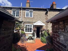 3, South Farm Cottages, South Farm Road, Offington, Worthing BN14 7BA