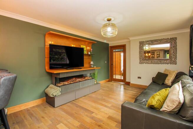 3 bed Detached for sale Image 6