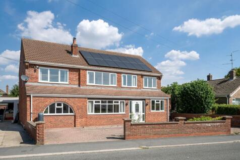 Cambridge Road, Stamford, PE9