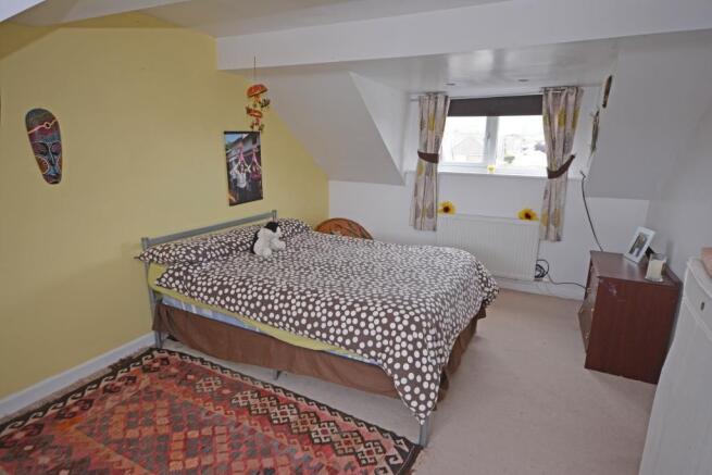 Bed 4.jpg