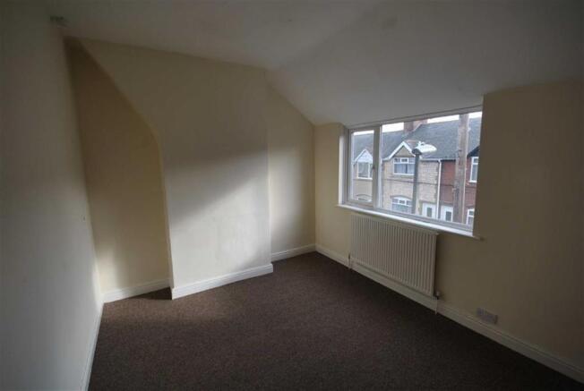 DOUBLE BEDROOM 2