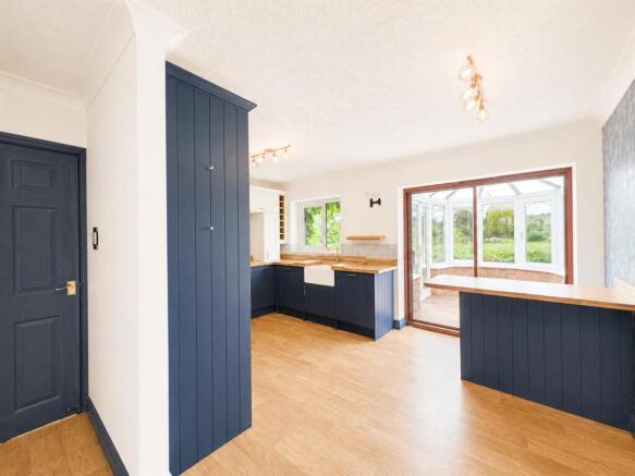 3 bed Detached for sale Image 3
