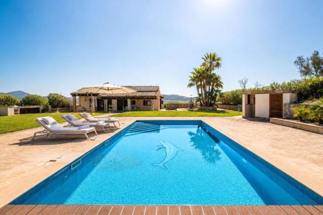 Finca in Sineu with large pool and sun terrace