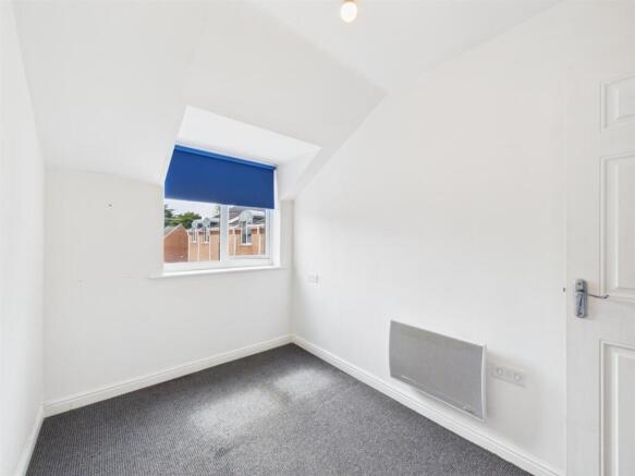 2 bed Flat for sale Image 6