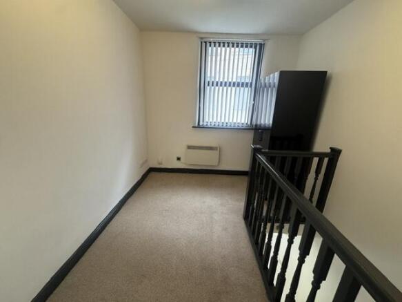 1 bed Flat to rent Image 12