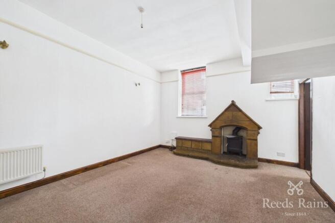 4 bed Semi-Detached for sale Image 6
