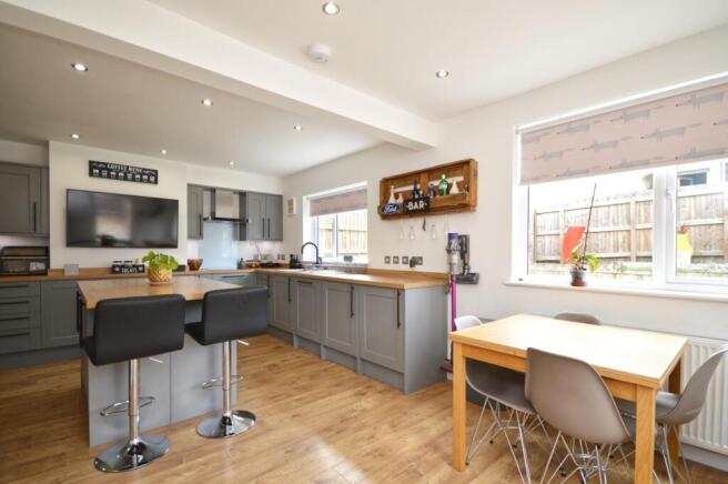 Kitchen/Dining Room