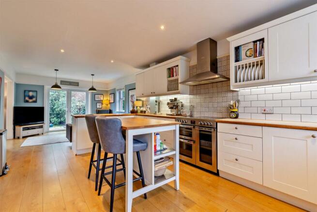 8587346-interior24-800.jpg
