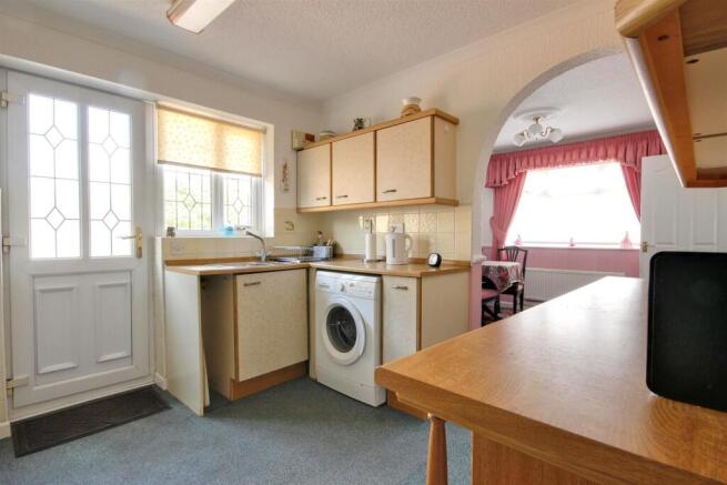 2 bed Detached Bungalow for sale Image 9