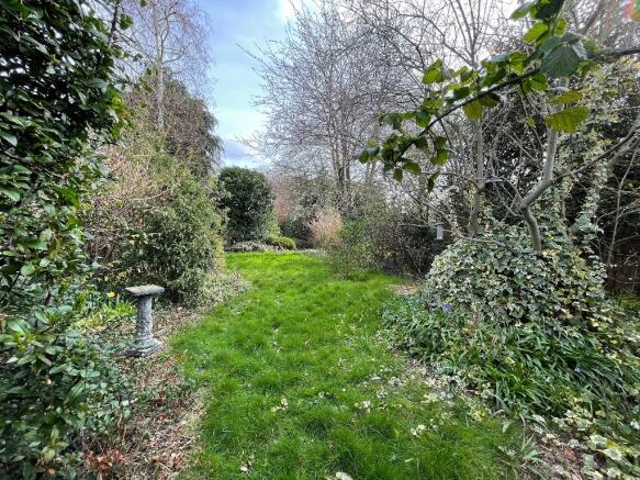 MID GARDEN