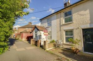 1, Petlands Gardens, Haywards Heath RH16 4DL