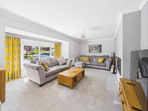 4 bed Detached for sale Image 8