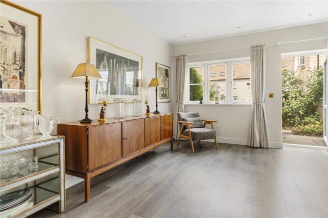 37, Forest Grove, Burford, Oxfordshire, OX18 photo 4