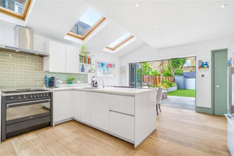Taybridge Road, SW11