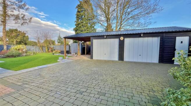 Double Garage & Workshop