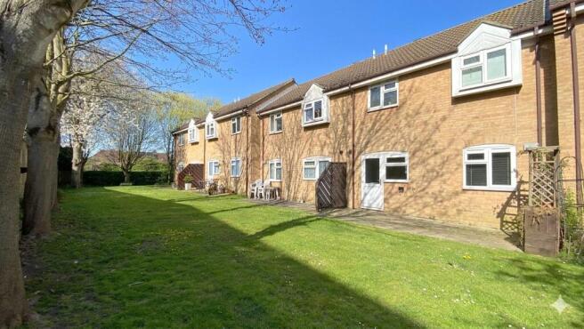 Courtfields, Elm Grove, Lancing, West Sussex, BN15 photo 4