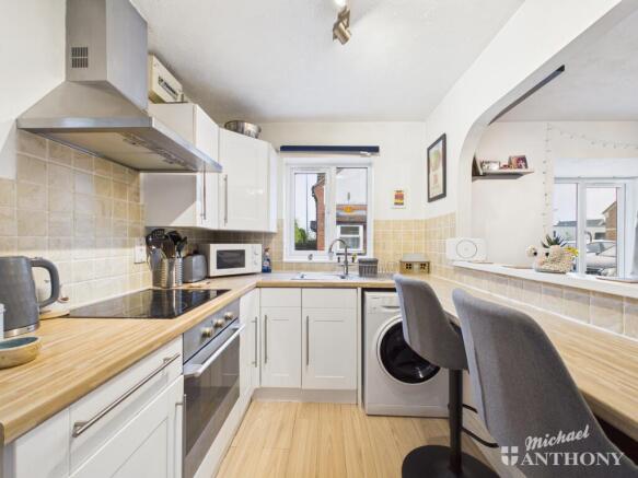 CAM02773G0-PR0421-STILL003