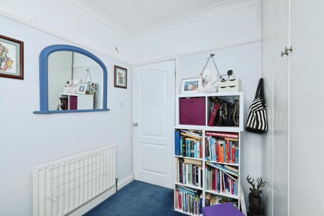 3 bed Semi-Detached for sale Image 8