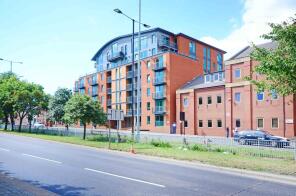 84, 79 Jet Centro, St Mary's Road, Sheffield S2 4AU