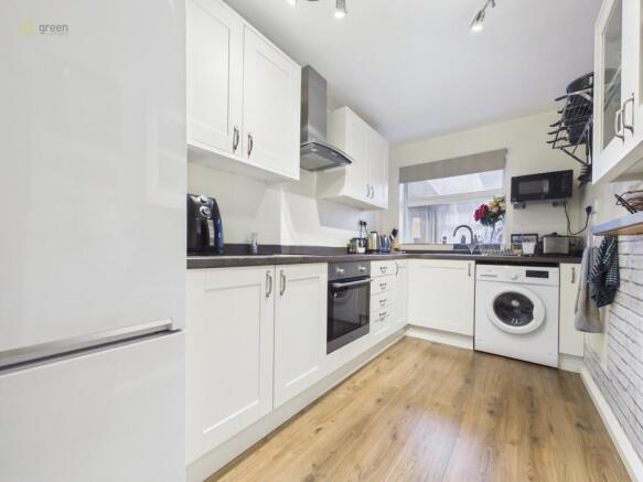 cam01332g0pr0652still015